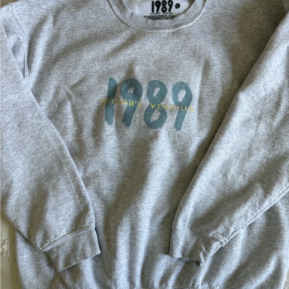 1989 Taylor’s Version Spotify Exclusive Sweatshirt
